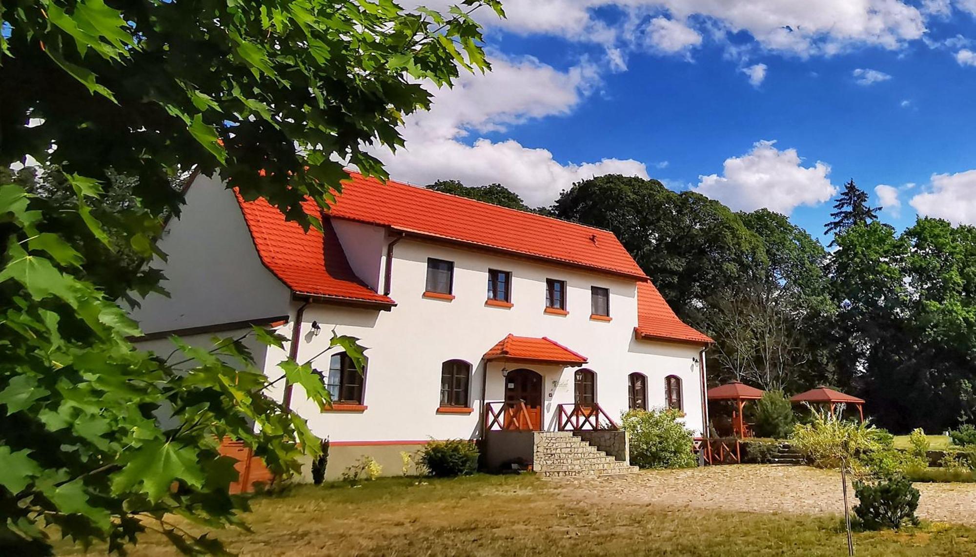 Gospodarstwo Nad Jeziorem Zalom  Exteriör bild