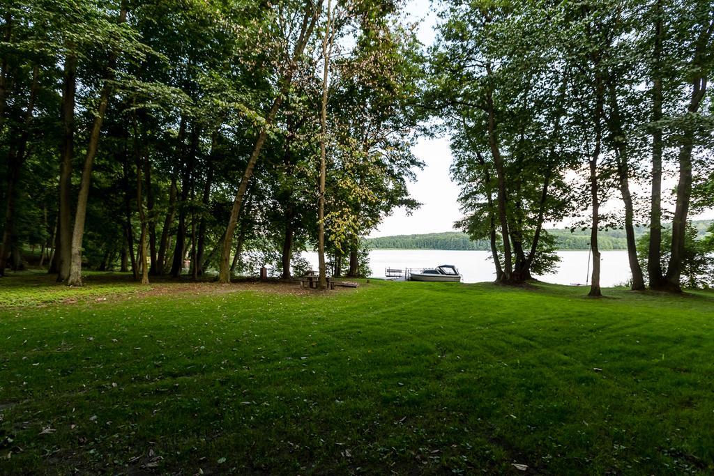 Gospodarstwo Nad Jeziorem Zalom  Exteriör bild